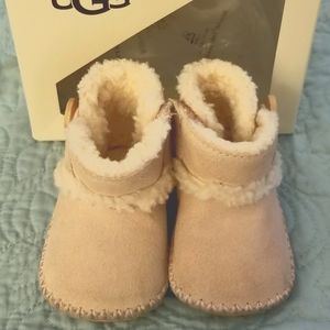 Ugg baby ankle boots. Size 0/1. Pink. 💓